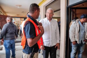 Ministro administrativo de la Presidencia supervisa zonas afectadas por lluvias en Gaspar Hernández y Nagua