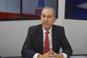Franklin García Fermín "mi puesto está a disposición del presidente" a raíz de unificar MESCYT con Educación