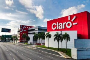 Usuarios reportan poca señal de conectividad móvil de Claro en Santo Domingo Este