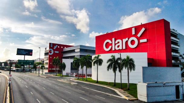 Usuarios reportan poca señal de conectividad móvil de Claro en Santo Domingo Este
