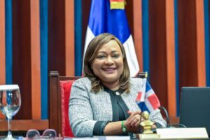 Senadora PRM a Ezequiel Molina: “Las mujeres exitosas no abandonan hogares, construyen futuros"