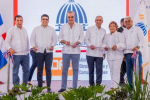 Presidente Luis Abinader encabeza entrega de calles asfaltadas en SDE cuya inversión supera los 600 millones