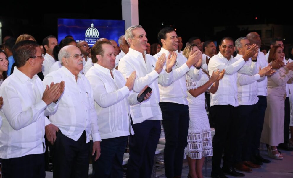 Presidente Luis Abinader lleva Orquesta Filarmónica a Mao