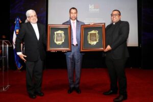 INDOTEL reconoce a Radio Santa María y Escuelas Radiofónicas Santa María por sus trayectorias y aportes a la educación