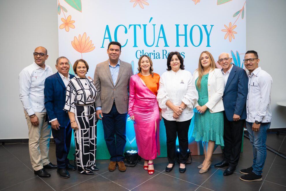 “Actúa hoy: cinco columnas para construir superación”, el libro de Gloria Reyes, llega a la provincia La Altagracia