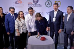 Raquel Peña da campanazo de apertura en Copa Independencia de Boxeo Internacional 2025