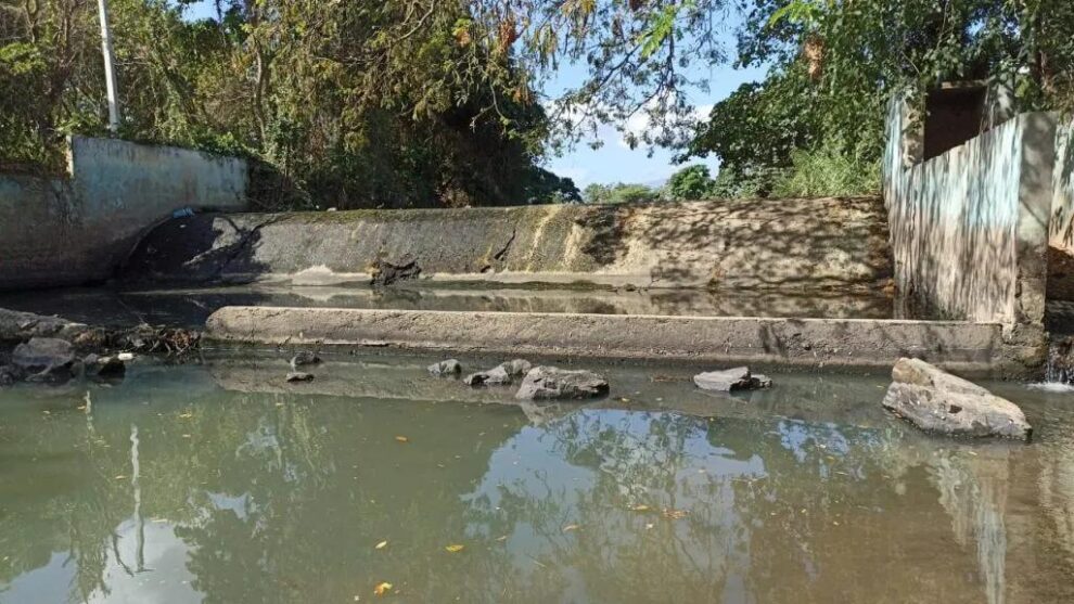 Cosechas amenazadas por el abandono del PRM de las infraestructuras de riego, alerta la FP