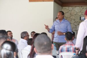 Eddy Alcántara lidera reunión con presidentes y coordinadores municipales de su equipo para formalizar ingreso al PRM