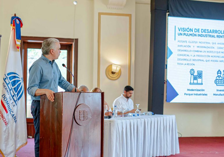 Ministerio de Educación lleva a cabo la jornada “El Gobierno en las Provincias” en San Cristóbal