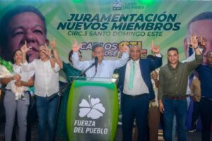Miembros del PLD se juramentan en la Fuerza del Pueblo