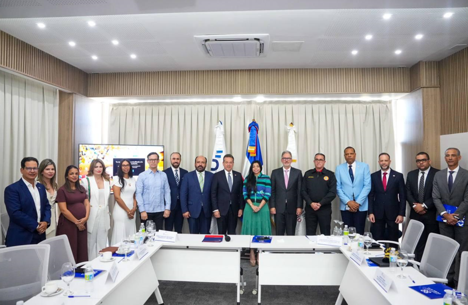 Refuerzan lucha contra comercio ilícito en RD y lanzan nuevas iniciativas para el 2025