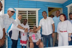 Propeep entrega vivienda remozada a envejeciente de 72 años que perdió su hogar en un incendio en Los Llanos