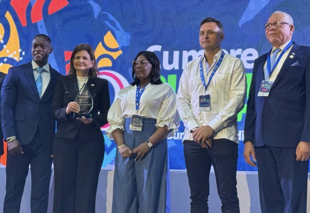 Vice presidenta Raquel Peña asiste acto inaugural XXII Cumbre Mundial de Comunicación Política