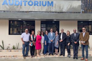 Inauguran auditorio “Sarah Lugo” en sede de Hogar Crea Dominicano en Santo Domingo Este