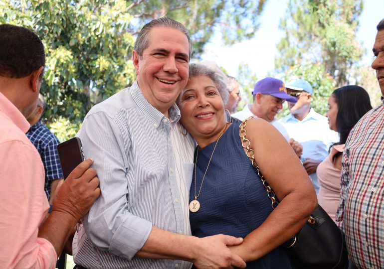 Francisco Javier García reafirma su compromiso con la dignificación de las madres dominicanas