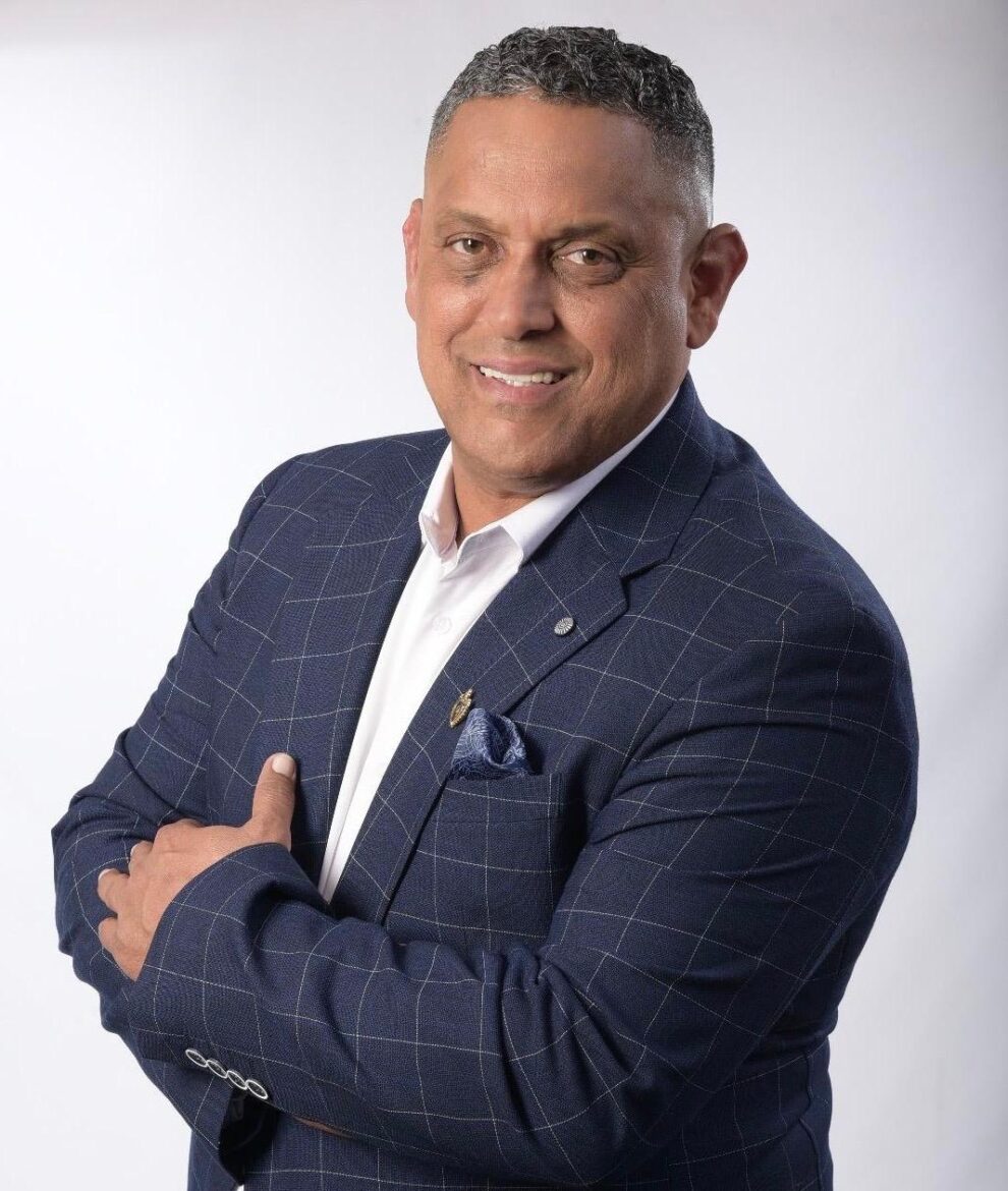 “Me siento orgulloso de ser hijo de una madre dominicana. ¡Felicidades a todas en su día!”, afirma Roberto Rojas.