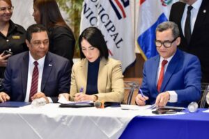 Firman acuerdo interinstitucional para fortalecer políticas municipales de lucha contra el trabajo infantil