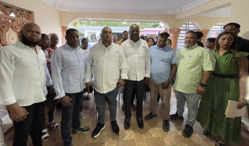 Dirigentes del PRM en la Región Oriental 3B expresan firme respaldo a Juan José Javier (Curruco) como aspirante a la Secretaría General del PRM en Santo Domingo Este.