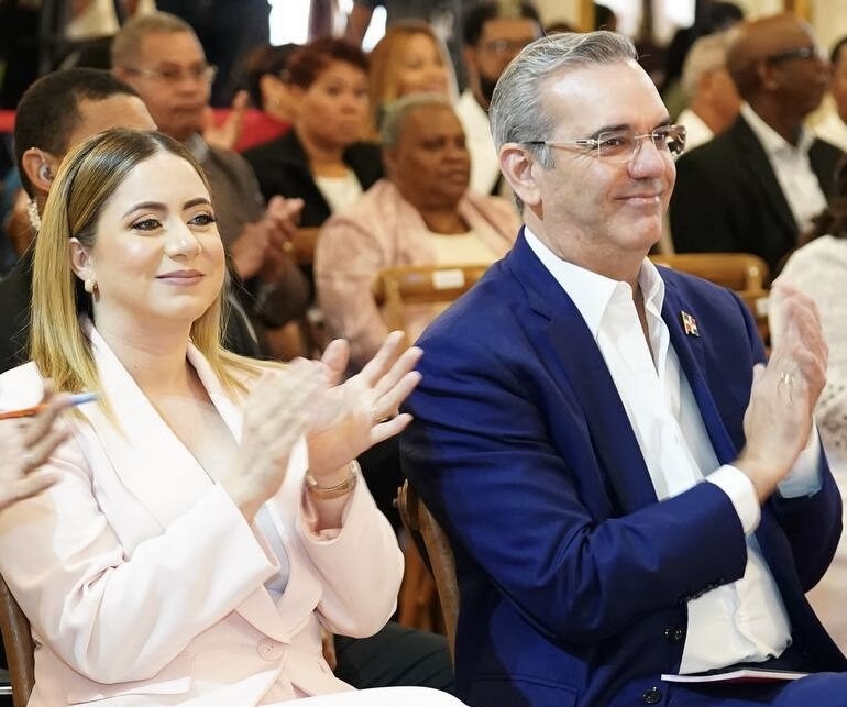 Gloria Reyes se perfila como la próxima secretaria general del PRM: la figura leal al presidente Luis Abinader que lo acompañará en la nueva etapa del partido.