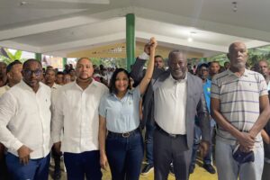 Juan José Javier (Curruco) y la regidora Ana Durán encabezan asamblea de dirigentes del PRM en Santo Domingo Este