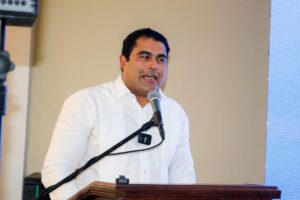 Carlos de Jesus realiza multitudinario encuentro, "Por el futuro de Santo Domingo Este"