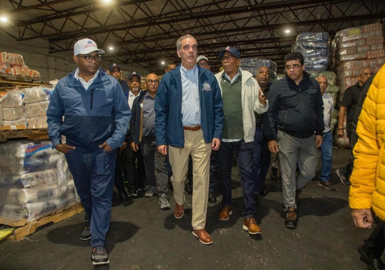 Abinader supervisó los alimentos que se están entregado a las poblaciones en alerta roja