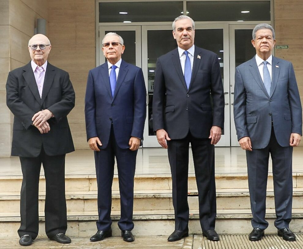 Presidente Abinader resalta el rol de la diplomacia dominicana y agradece el apoyo de Estados Unidos, Panamá y de los expresidentes de la República en la aprobación de la nueva fuerza internacional para Haití.