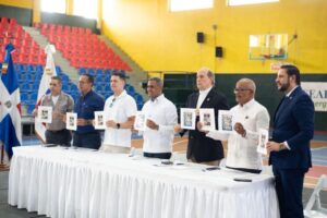 INPOSDOM inmortaliza en sellos postales a las glorias deportivas y musicales de San Carlos