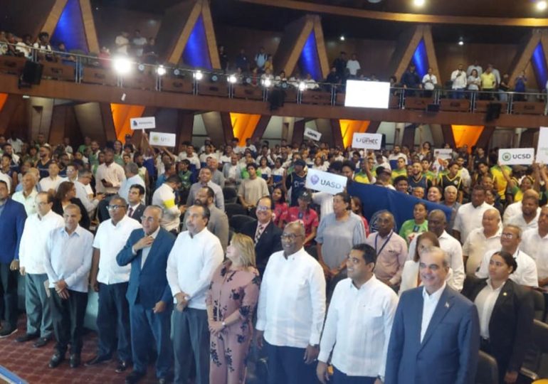 Presidente Abinader y ministro Kelvin Cruz inauguran Juegos Universitarios