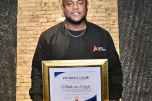 ‘Actívate con el Negro’ celebra ocho años de trayectoria con reconocimiento en Premios La Flor