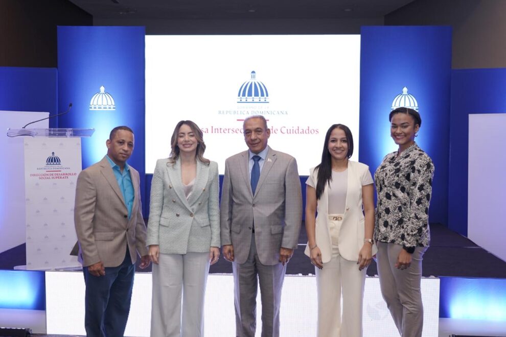 Gloria Reyes: “En tres años el piloto Comunidades de Cuidado ha formado a más de 4 mil personas cuidadoras”