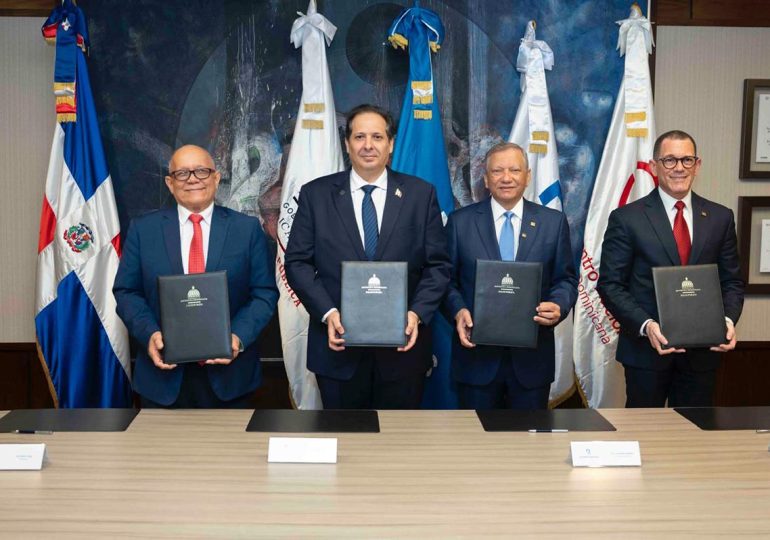 Banreservas y ARS Reserva renuevan acuerdo con Ministerio de Salud y Hemocentro Nacional para motivar la donación de sangre
