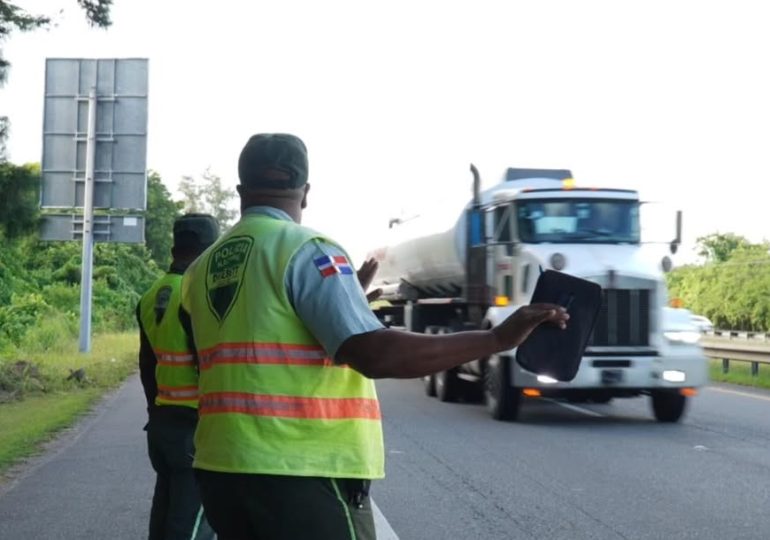DIGESETT refuerza seguridad vial durante el fin de semana largo
