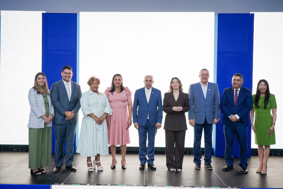 Desarrollo Social Supérate celebra habilitación de la tercera cohorte de personas cuidadoras; autoridades trazarán ruta para contrataciones