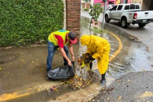 Alcaldía del DN mantiene labores preventivas para mitigar efectos onda tropical y vaguada
