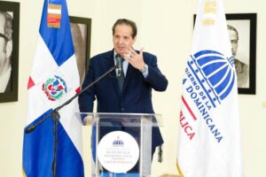 Víctor Atallah asegura que la salud mental es una prioridad para el Estado durante conmemoración del Día Nacional del Psiquiatra