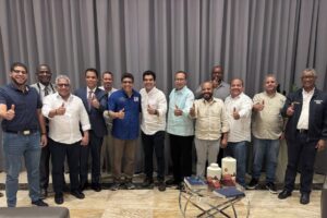 José Amador: “El acuerdo entre Dío Astacio y Wellington Arnaud solo proyecta beneficio para Arnaud; la figura de Dío posee un mayor nivel de popularidad que la de Wellington.”