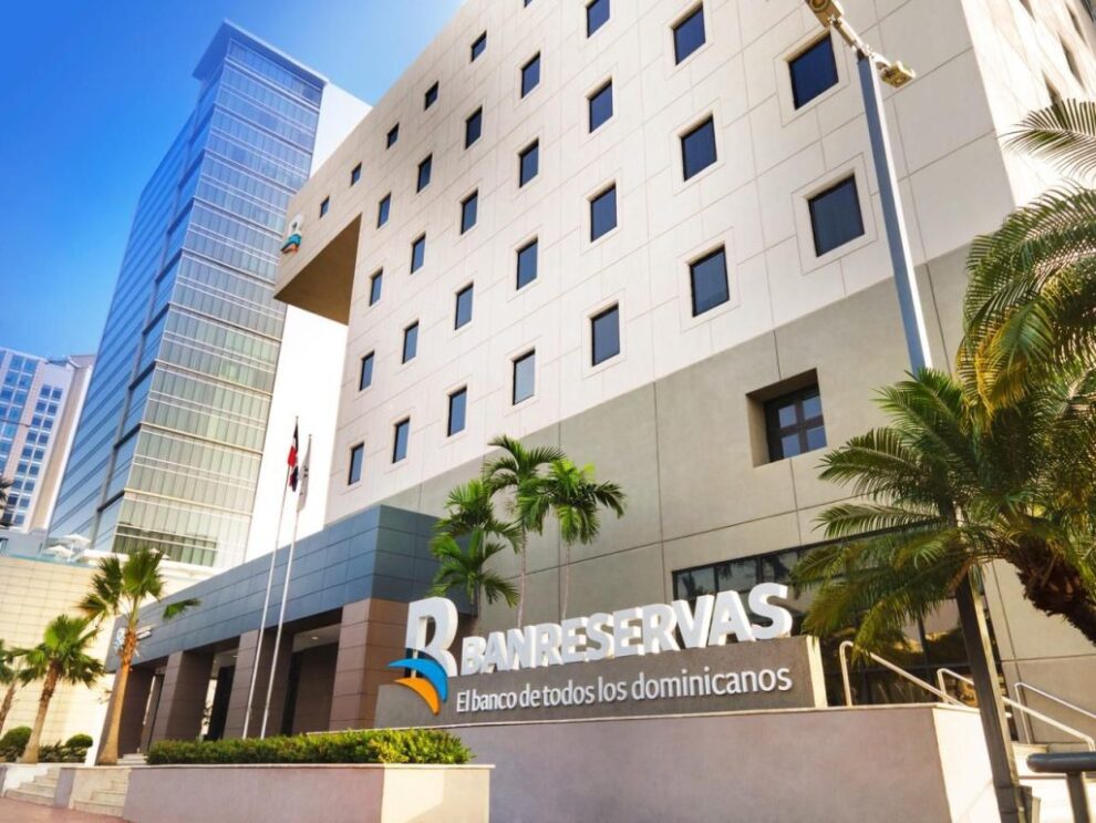 Banreservas es reconocido por Global Finance como Mejor Banco de RD; recibe otros tres premios