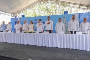 Director de Promipyme, Fabricio Gómez Mazara, acompañó al ministro Eduardo Sanz Lovatón en Ruta Mipyme celebrada en Moca