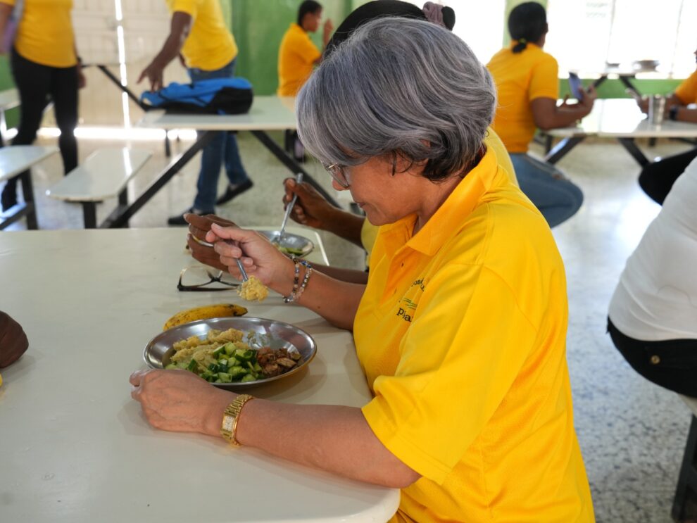 NABIE garantiza alimentación escolar a casi 150 mil jóvenes y adultos de los programas Oportunidad 14-24 y Prepara