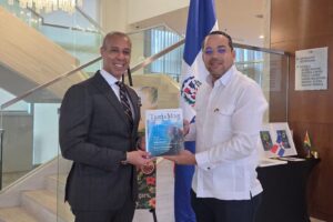 REVISTA TURISMAG PROMUEVE EL LARIMAR Y TURISMO DOMINICANO EN GUYANA