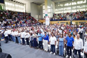 Madre de Barahona sale agraciada con la construcción de una vivienda durante Jornada Nacional de Madres que realiza el Gobierno a través de DASAC