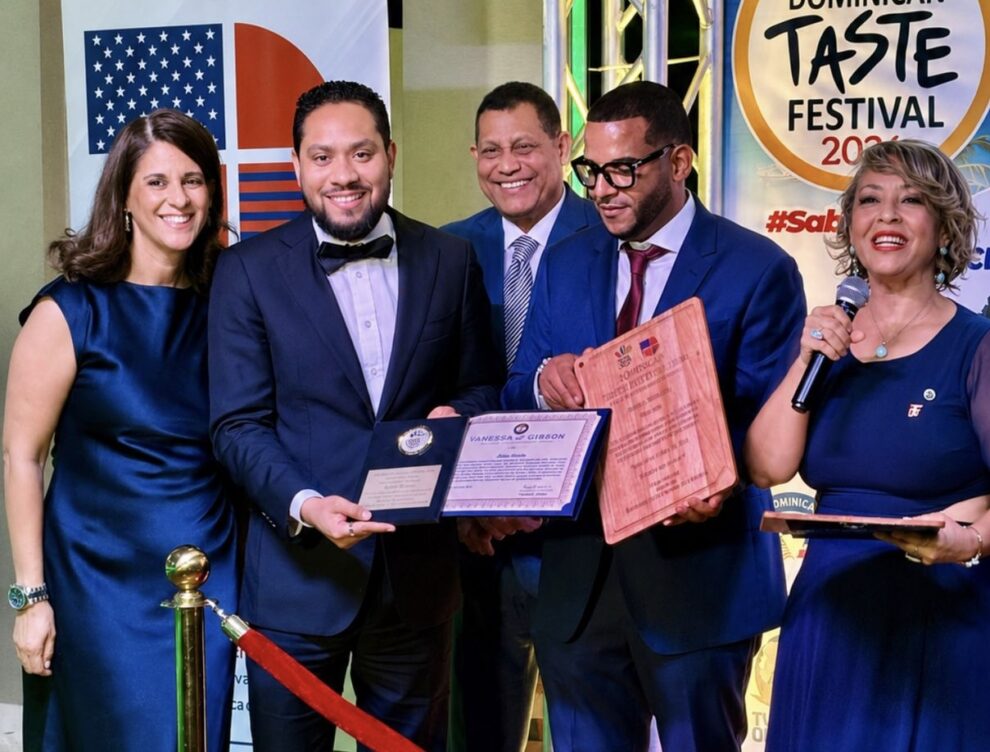 Jaime Rincón es reconocido en Nueva York por su aporte a la comunicación, el turismo y la diáspora dominicana