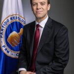 Juan Garrigó Mejía renuncia como viceministro para asumir plenamente la Secretaría General del PRM