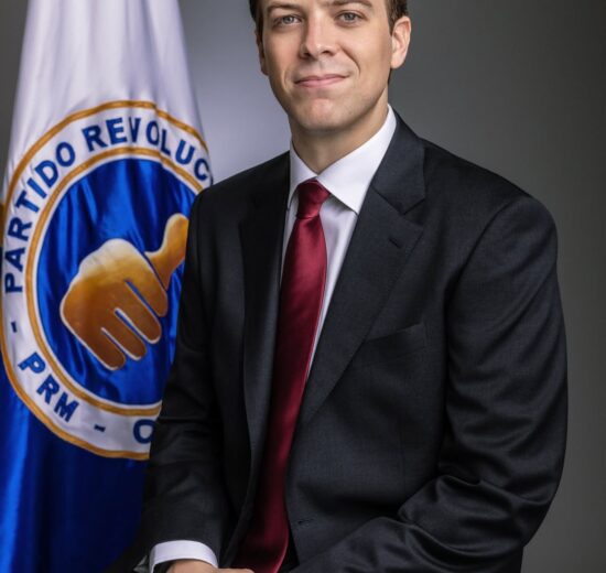 Juan Garrigó Mejía renuncia como viceministro para asumir plenamente la Secretaría General del PRM