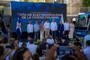 Presidente Abinader y ministro Collado inauguran la Ruta de Electromovilidad en Ciudad Colonial