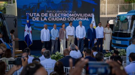 Presidente Abinader y ministro Collado inauguran la Ruta de Electromovilidad en Ciudad Colonial