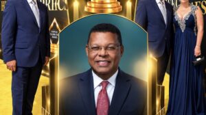 Dany Alcántara recibe en Miami el premio nuevo líder de los medios de comunicación de República Dominicana